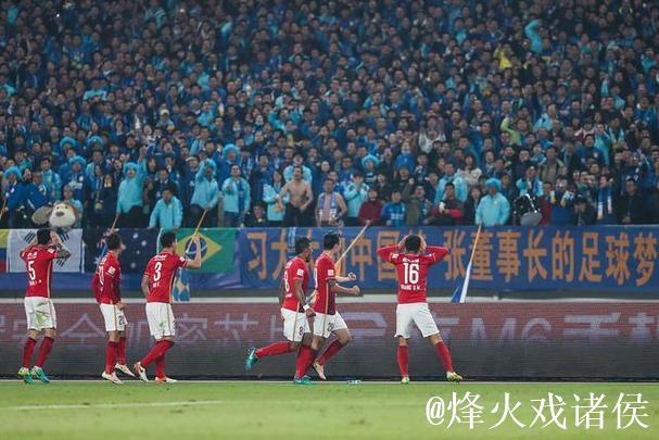 亚冠-费利佩双响李扬86分钟送点 蓉城2-2战平神户